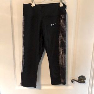 Nike Dri-fit cropped leggings